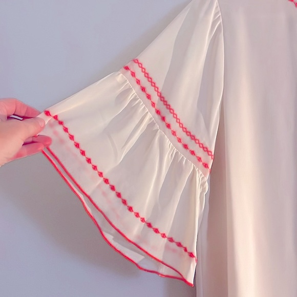 Beautiful taupe sheer blouse, new w/o tags! $22 - Picture 7 of 13